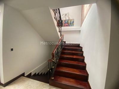 Casa de 5 alcobas en venta en La Doctora, Sabaneta, 255 m² · foto 8 de 20