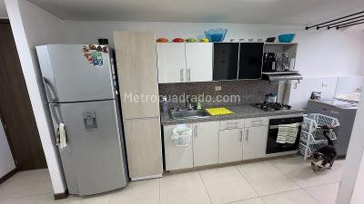 Apartamento de 3 alcobas en venta en La Doctora, Sabaneta, 85 m² · foto 2 de 20