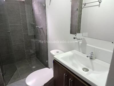 Apartamento de 2 alcobas en venta en El Carmelo, Sabaneta, 65 m² · foto 5 de 13