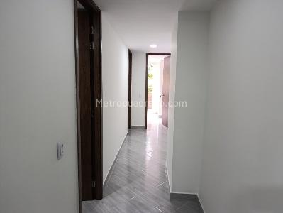 Apartamento de 2 alcobas en venta en El Carmelo, Sabaneta, 65 m² · foto 6 de 13