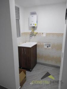 Apartamento de 2 alcobas en venta en El Carmelo, Sabaneta, 59 m² · foto 4 de 13