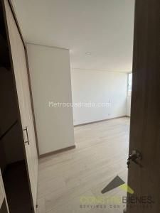 Apartamento de 2 alcobas en venta en San Jose, Sabaneta, 56 m² · foto 10 de 17