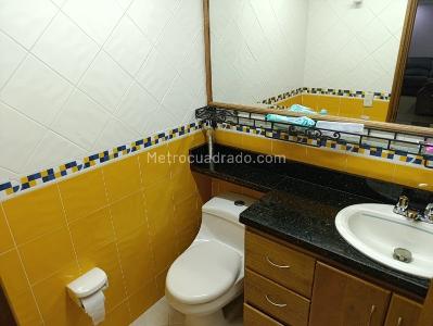 Casa de 4 alcobas en venta en San Jose, Sabaneta, 280 m² · foto 10 de 20