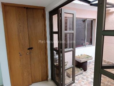 Casa de 4 alcobas en venta en San Jose, Sabaneta, 280 m² · foto 14 de 20