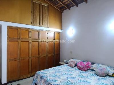 Casa de 4 alcobas en venta en San Jose, Sabaneta, 280 m² · foto 16 de 20