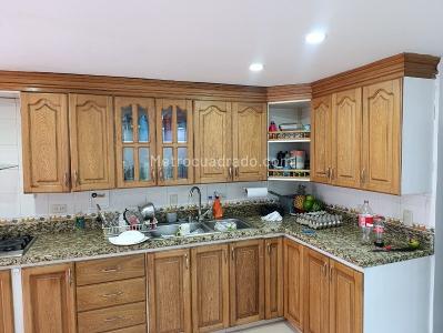 Casa de 4 alcobas en venta en San Jose, Sabaneta, 280 m² · foto 2 de 20