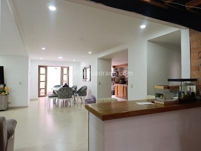Casa de 4 alcobas en venta en San Jose, Sabaneta, 280 m² · foto 4 de 20