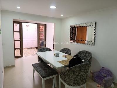 Casa de 4 alcobas en venta en San Jose, Sabaneta, 280 m² · foto 5 de 20