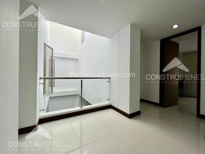 Casa de 3 alcobas en venta en San Jose, Sabaneta, 440 m² · foto 10 de 15