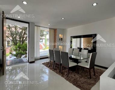 Casa de 3 alcobas en venta en San Jose, Sabaneta, 440 m² · foto 3 de 15