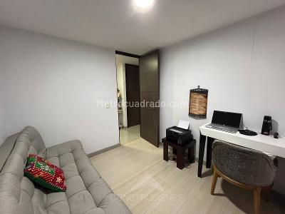 Apartamento de 4 alcobas en venta en San Jose, Sabaneta, 86 m² · foto 18 de 20
