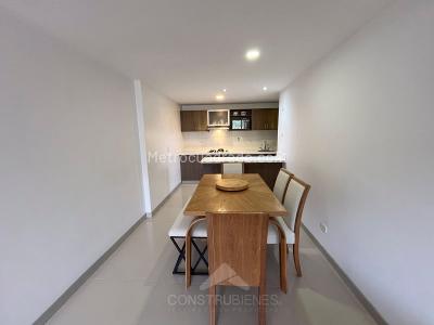 Apartamento de 4 alcobas en venta en San Jose, Sabaneta, 86 m² · foto 2 de 20