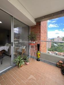 Apartamento de 4 alcobas en venta en San Jose, Sabaneta, 86 m² · foto 7 de 20
