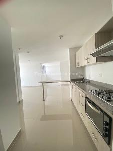 Apartamento de 3 alcobas en venta en Prados De Sabaneta, Sabaneta, 84 m² · foto 2 de 15