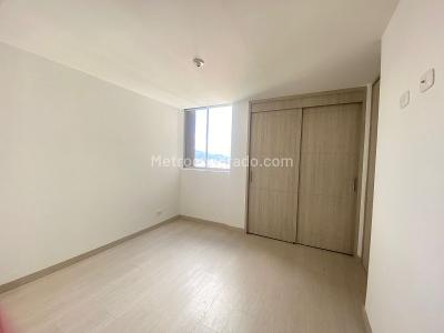 Apartamento de 3 alcobas en venta en Prados De Sabaneta, Sabaneta, 84 m² · foto 9 de 15