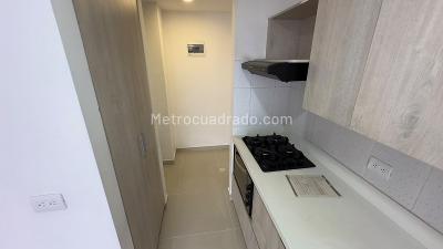 Apartamento de 3 alcobas en venta en Prados De Sabaneta, Sabaneta, 66 m² · foto 2 de 20