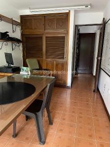Casa de 5 alcobas en venta en Prados De Sabaneta, Sabaneta, 250 m² · foto 20 de 20