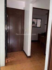 Casa de 5 alcobas en venta en Prados De Sabaneta, Sabaneta, 250 m² · foto 8 de 20