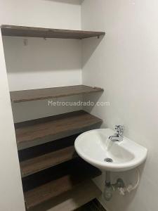 Apartamento de 3 alcobas en venta en Cañaveralejo, Sabaneta, 56 m² · foto 11 de 12