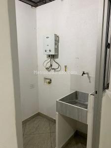 Apartamento de 3 alcobas en venta en Cañaveralejo, Sabaneta, 56 m² · foto 12 de 12