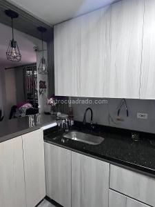 Apartamento de 3 alcobas en venta en Cañaveralejo, Sabaneta, 56 m² · foto 2 de 12