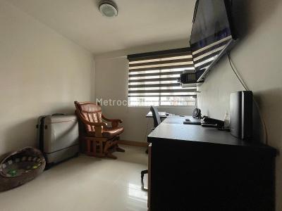 Apartamento de 3 alcobas en venta en Tres Esquinas, Sabaneta, 67 m² · foto 11 de 18
