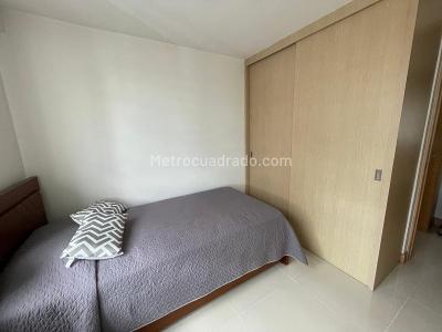 Apartamento de 3 alcobas en venta en Tres Esquinas, Sabaneta, 67 m² · foto 12 de 18