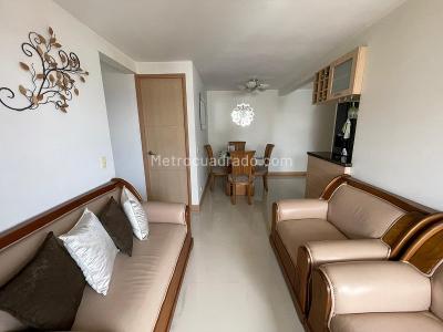 Apartamento de 3 alcobas en venta en Tres Esquinas, Sabaneta, 67 m² · foto 4 de 18