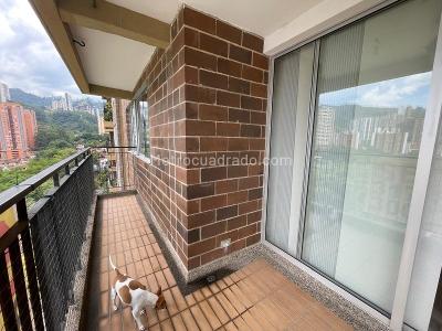 Apartamento de 3 alcobas en venta en Tres Esquinas, Sabaneta, 67 m² · foto 6 de 18