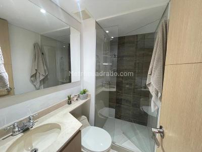 Apartamento de 3 alcobas en venta en Tres Esquinas, Sabaneta, 67 m² · foto 8 de 18