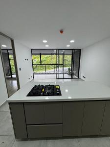 Apartaestudio en venta en El Escobero, Envigado, 65 m² · foto 4 de 15