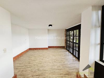 Casa de 3 alcobas en venta en El Chingui, Envigado, 540 m² · foto 4 de 20