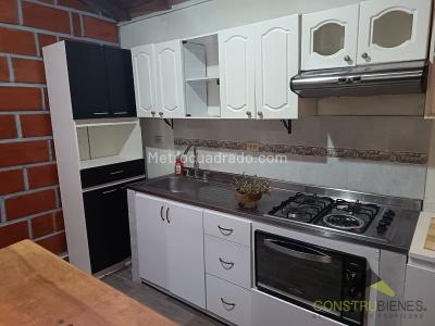 Casa de 3 alcobas en venta en La Doctora, Sabaneta, 140 m² · foto 2 de 19