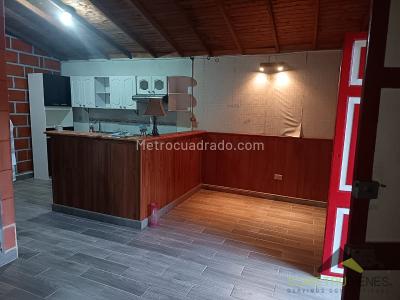 Casa de 3 alcobas en venta en La Doctora, Sabaneta, 140 m² · foto 3 de 19