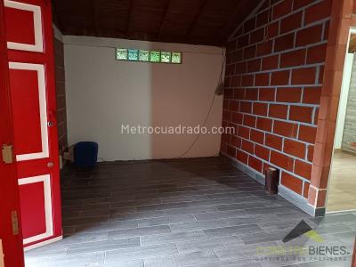 Casa de 3 alcobas en venta en La Doctora, Sabaneta, 140 m² · foto 4 de 19