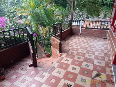 Casa de 3 alcobas en venta en La Doctora, Sabaneta, 140 m² · foto 5 de 19