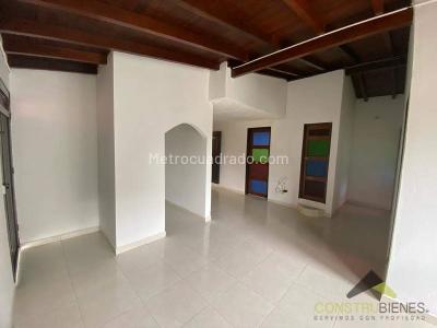 Casa de 5 alcobas en venta en La Doctora, Sabaneta, 314 m² · foto 11 de 20