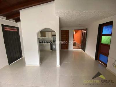 Casa de 5 alcobas en venta en La Doctora, Sabaneta, 314 m² · foto 12 de 20