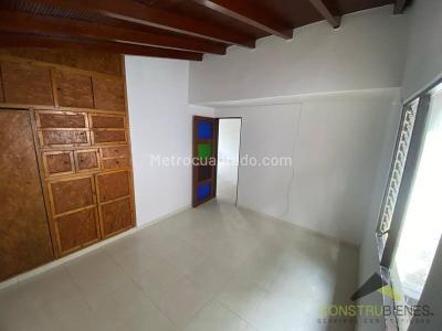 Casa de 5 alcobas en venta en La Doctora, Sabaneta, 314 m² · foto 17 de 20