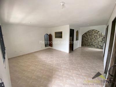 Casa de 5 alcobas en venta en La Doctora, Sabaneta, 314 m² · foto 3 de 20