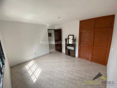 Casa de 5 alcobas en venta en La Doctora, Sabaneta, 314 m² · foto 6 de 20