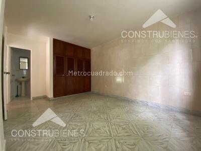 Casa de 3 alcobas en venta en La Doctora, Sabaneta, 200 m² · foto 13 de 20