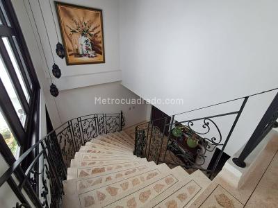 Casa de 5 alcobas en venta en La Doctora, Sabaneta, 540 m² · foto 10 de 20