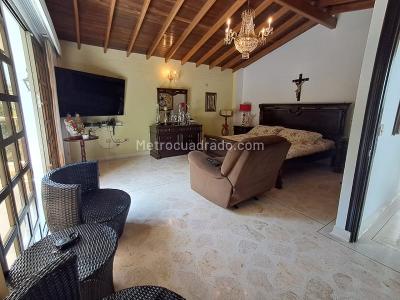 Casa de 5 alcobas en venta en La Doctora, Sabaneta, 540 m² · foto 14 de 20