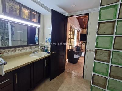 Casa de 5 alcobas en venta en La Doctora, Sabaneta, 540 m² · foto 16 de 20