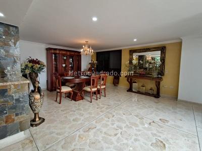 Casa de 5 alcobas en venta en La Doctora, Sabaneta, 540 m² · foto 3 de 20