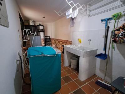 Casa de 5 alcobas en venta en La Doctora, Sabaneta, 540 m² · foto 9 de 20