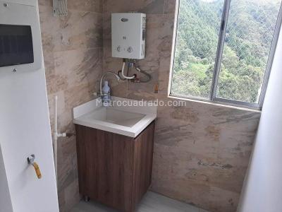 Apartamento de 3 alcobas en venta en San Jose, Sabaneta, 57 m² · foto 10 de 16