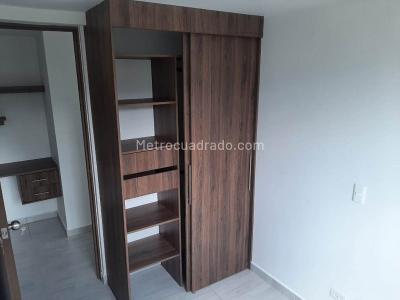 Apartamento de 3 alcobas en venta en San Jose, Sabaneta, 57 m² · foto 12 de 16
