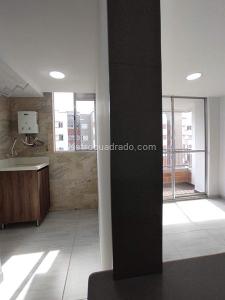Apartamento de 3 alcobas en venta en San Jose, Sabaneta, 57 m² · foto 4 de 16
